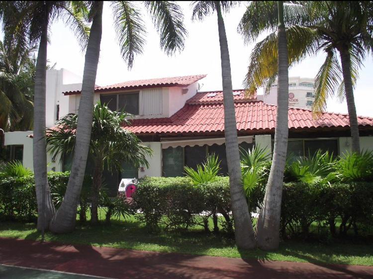 Large House - Walking To Beach - 10 Guests! Cancun Exterior photo