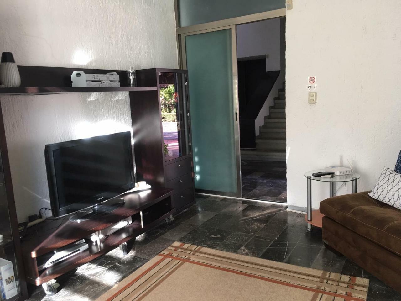 Large House - Walking To Beach - 10 Guests! Cancun Exterior photo